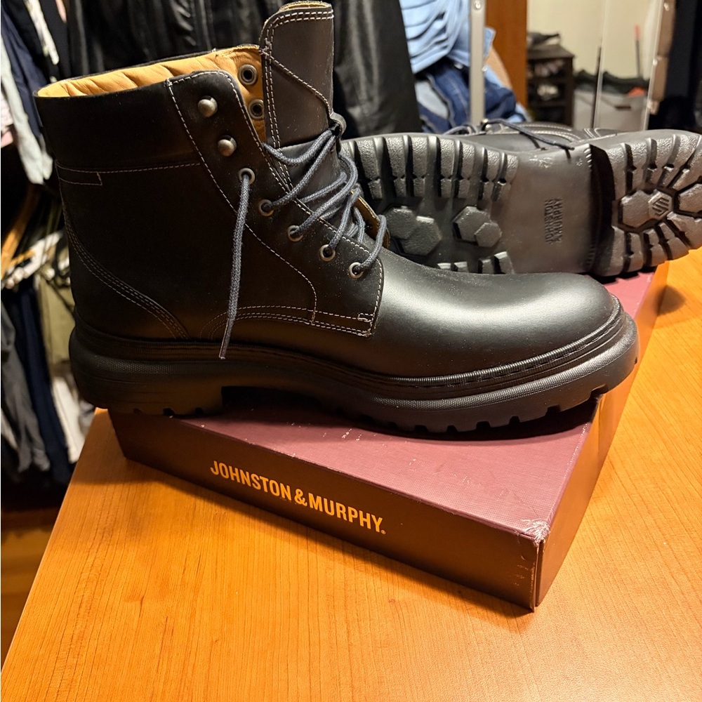 Johnston & Murphy Black Leather Men's Boots